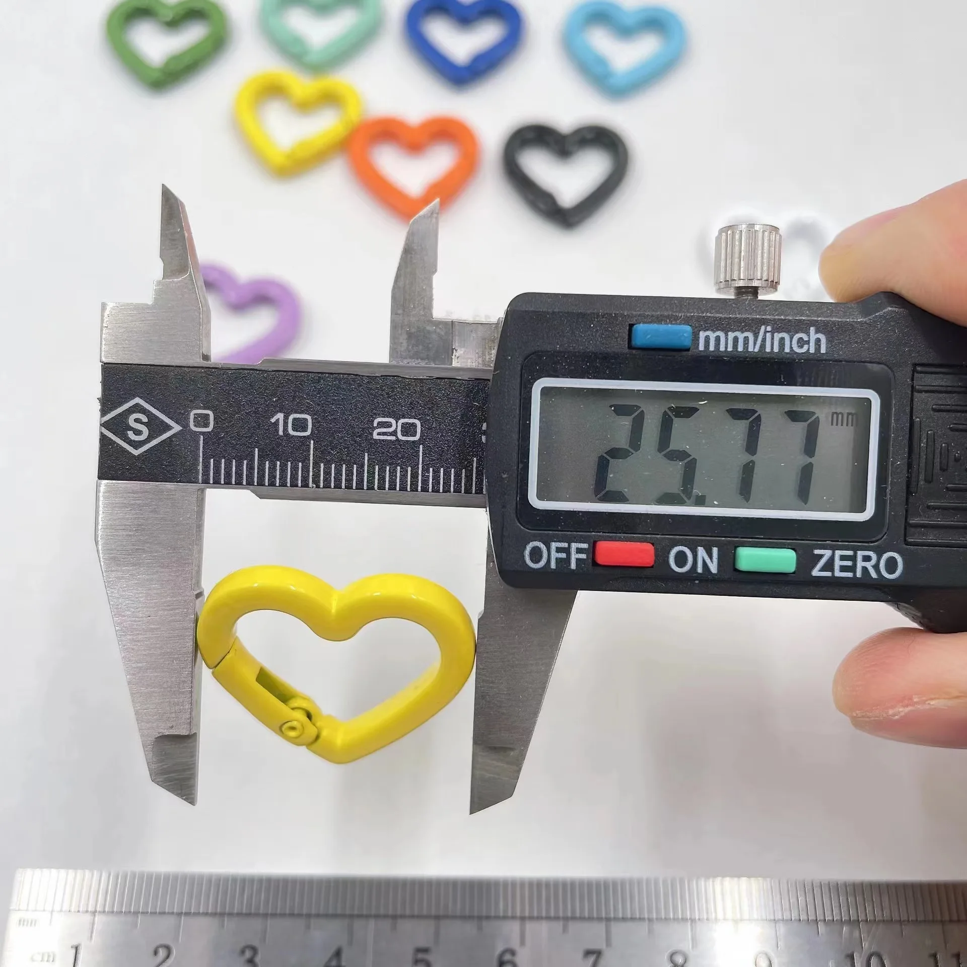 New Style Colorful heart shape Spring Ring DIY Handmade Jewelry Keychain/Carabiner Promotional Keychains Carabiners