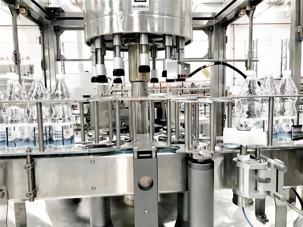 Plastic wine bottle plane label applicator hot melt adhesive labeling equipment made in China