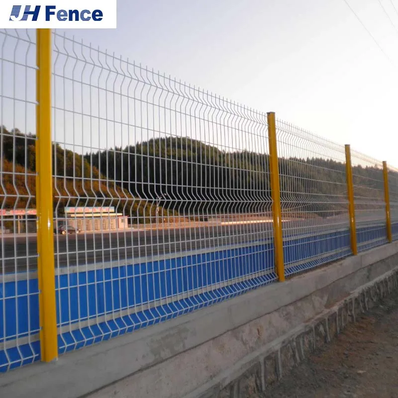 4 in Diameter Hot Dipped Galvanized Steel Pipe Fence Angle Posts