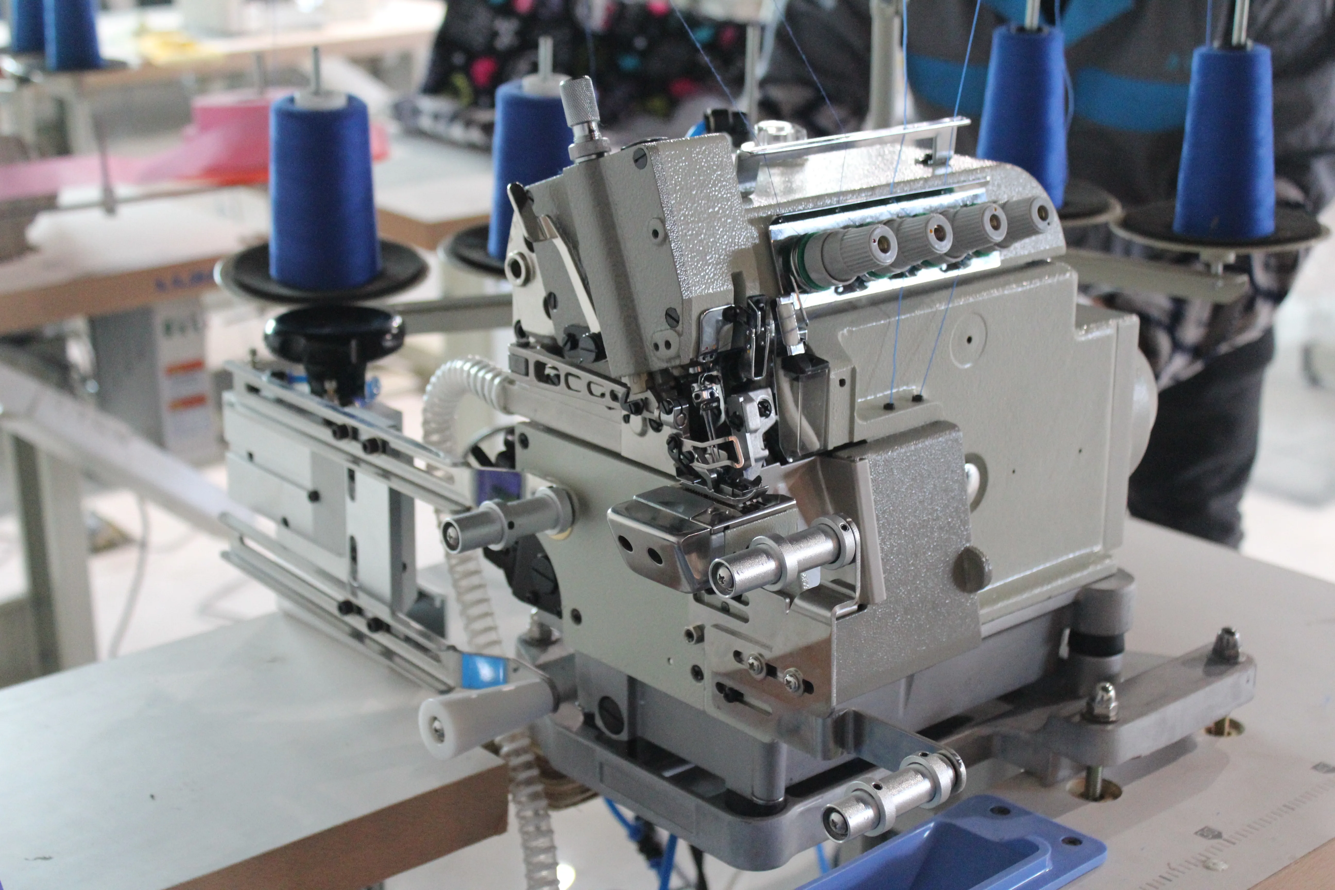 factory Price V-997D-4/KS-FR01 Computerized Lockstitch Industrial Sewing Machine