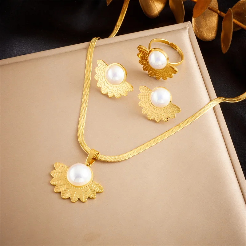 Fashion New Round Pearl Fan Feather Gold Plated Stainless Steel Earrings Ring Necklace Jewelry Set