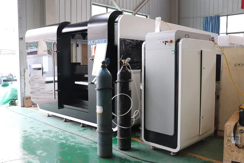  3000 Вт 4000 6000 стальная металлическая cnc волоконная лазерная резка с IPG и Raycus