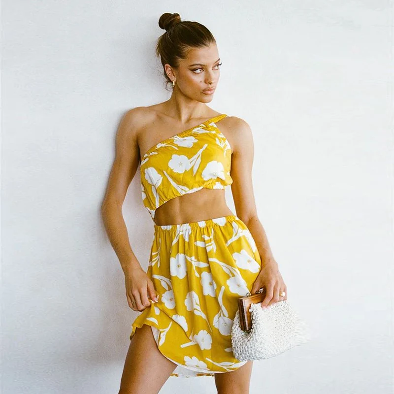 Summer sexy asymmetric neck cut out waist floral flare mini dress