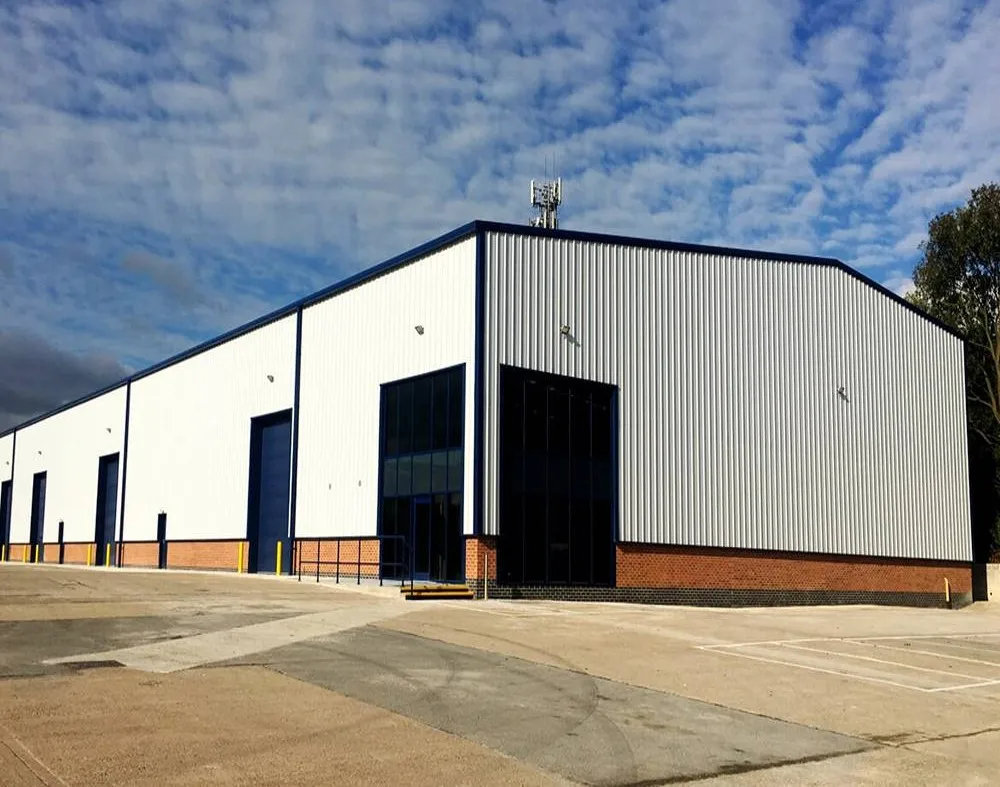 Склад сборных стальных конструкций большой вместимости не требующие особого ухода с настраиваемыми решениями для хранения