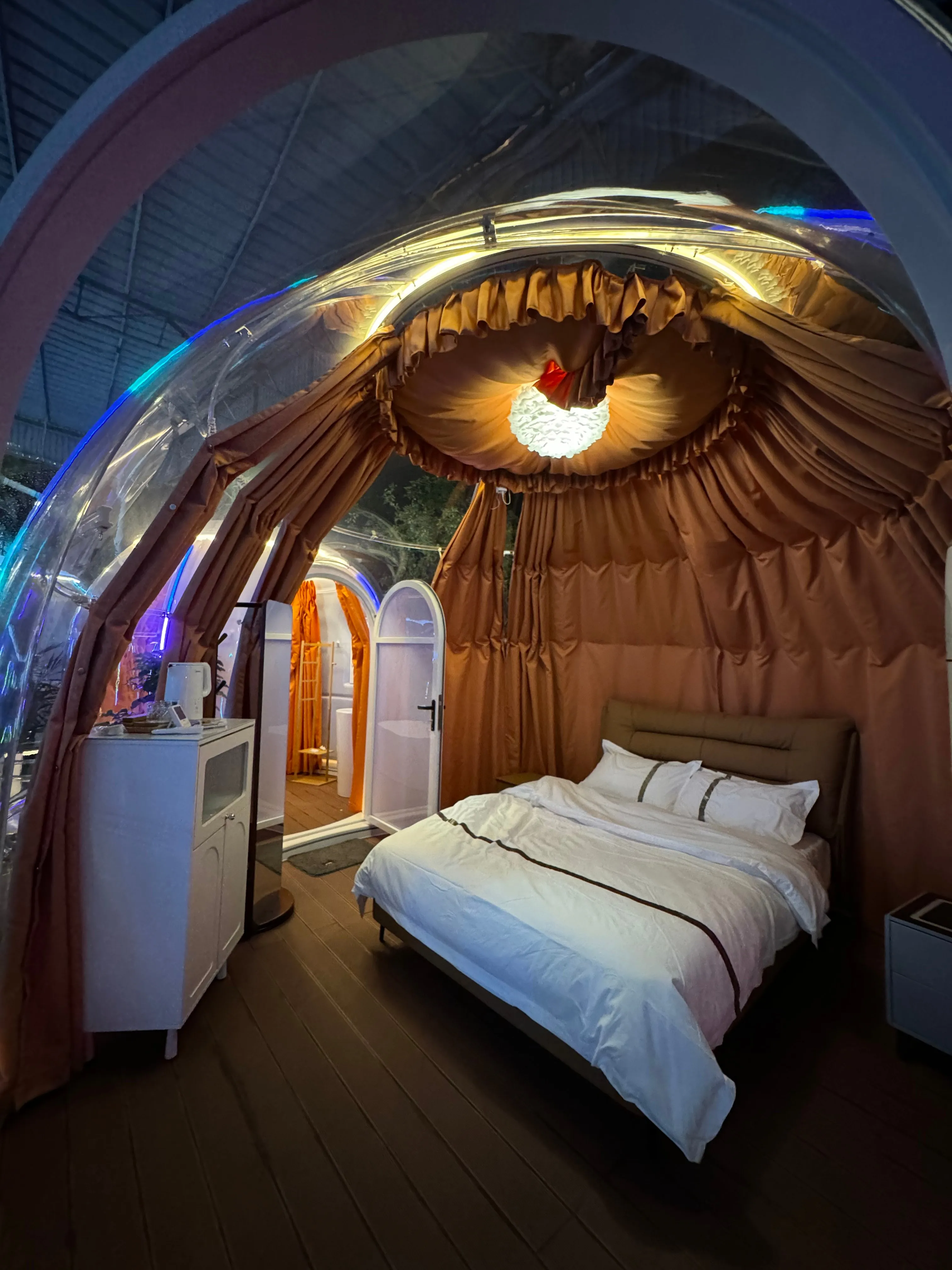 New Design Hotel Luxury Igloo Dome House Outdoor Transparent Glamping Dome Tent Geodesic Domes For Sale