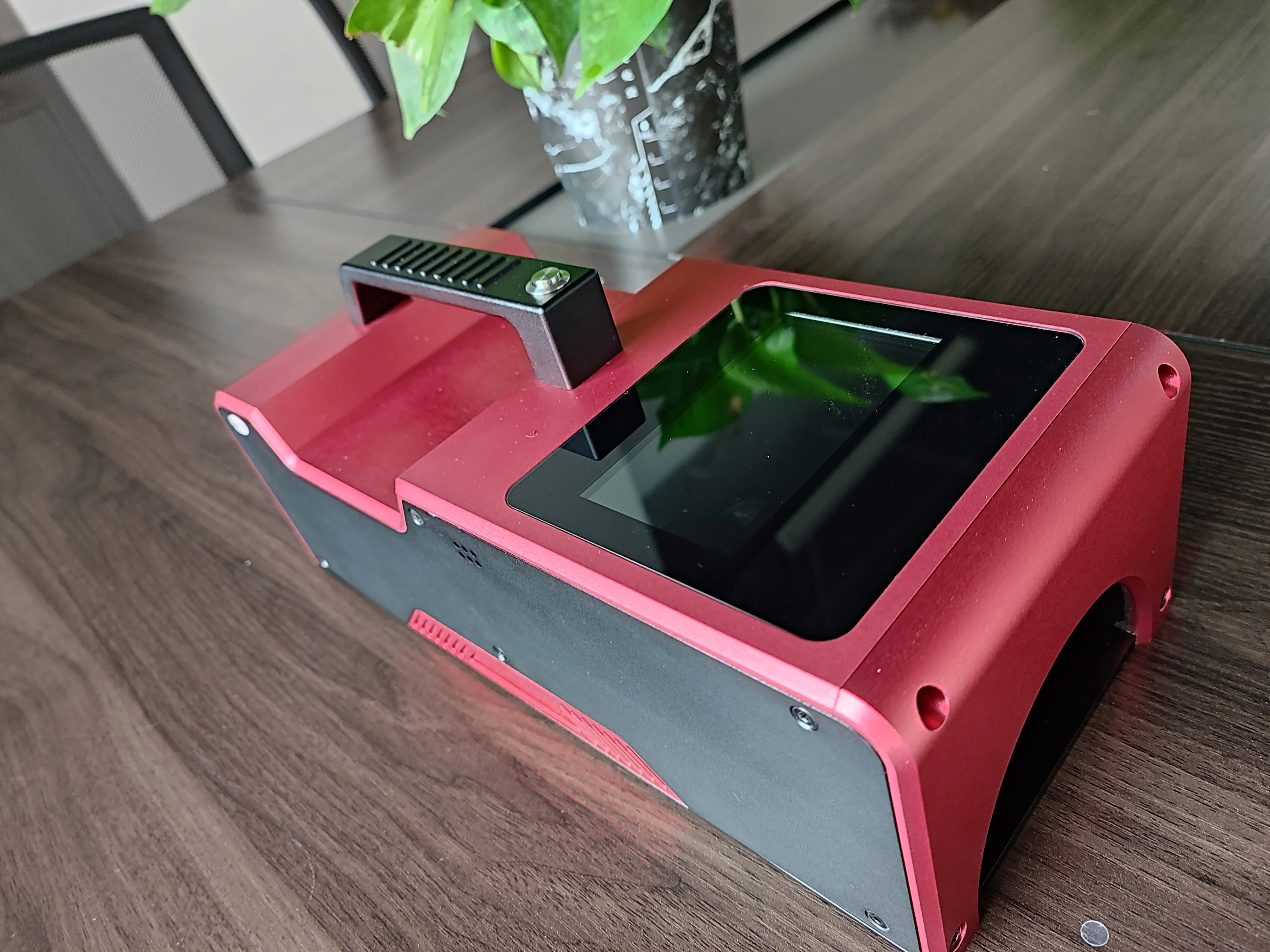 Retroreflectometer for road markings lines in rain at night