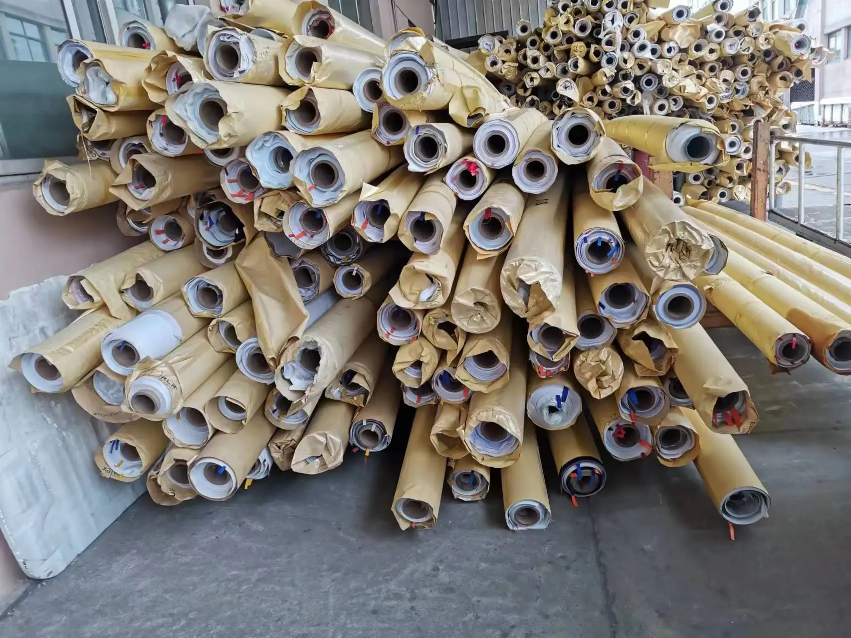 Hot selling White PVC tarpaulin stock lots for tent and truck cover