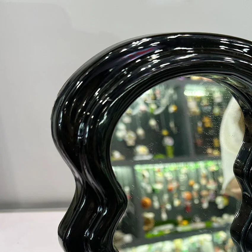 New Style Resin Frame Glossy Lacquer Mirror In The Center Black Wood Mirror Photo Frame