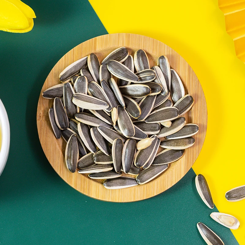 Melon seeds bag wholesale 90g Inner Mongolia Xilin Gol League grassland original flavor large particles new sunflower seeds