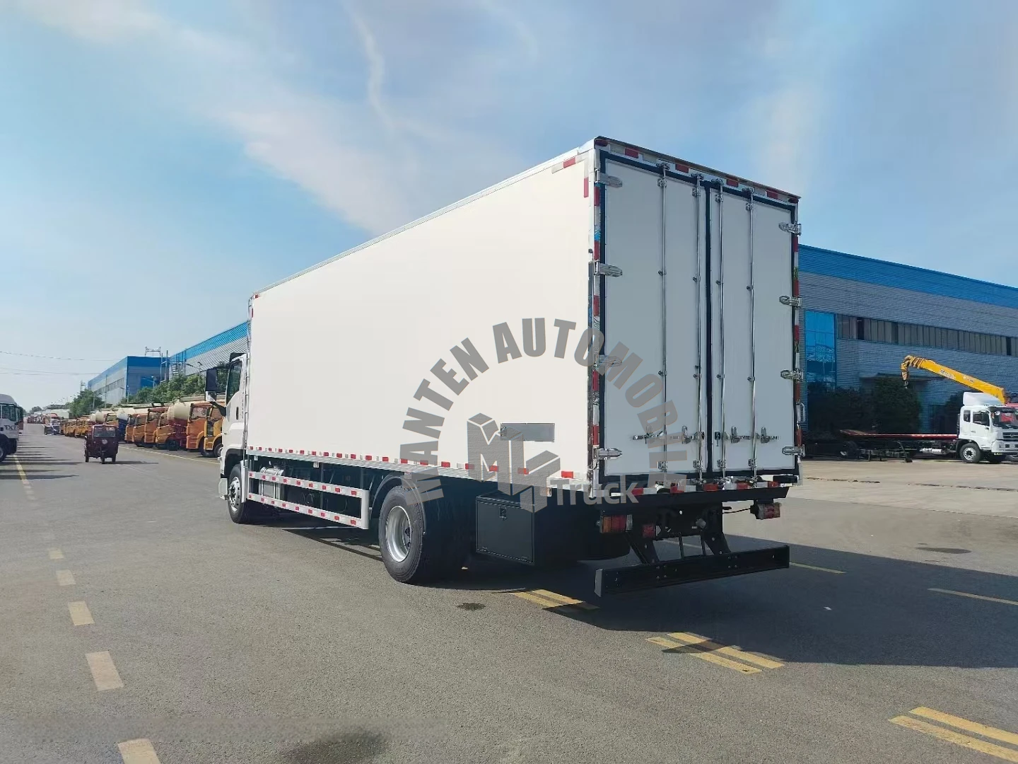 Рефрижератор Isuzu GIGA с термо-королем