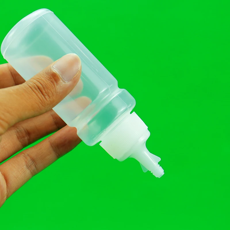 100ML Plastic Squeeze Bottle with Screw Cap Kitchen Cooking Accessories for Sauce and Vinegar Dispensing