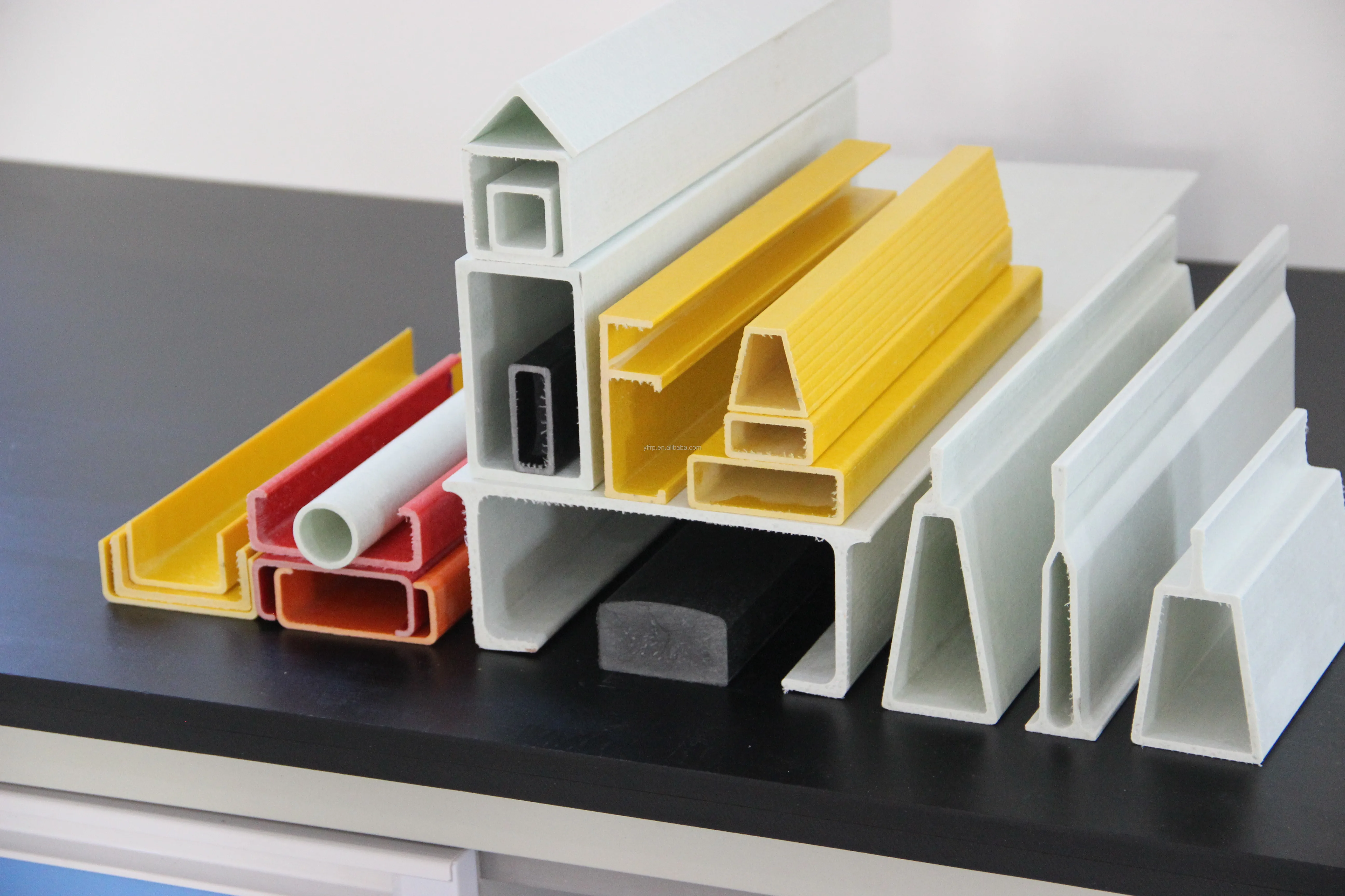 China Fiberglass Product GRP Pultruded Composite Profiles FRP U Beam