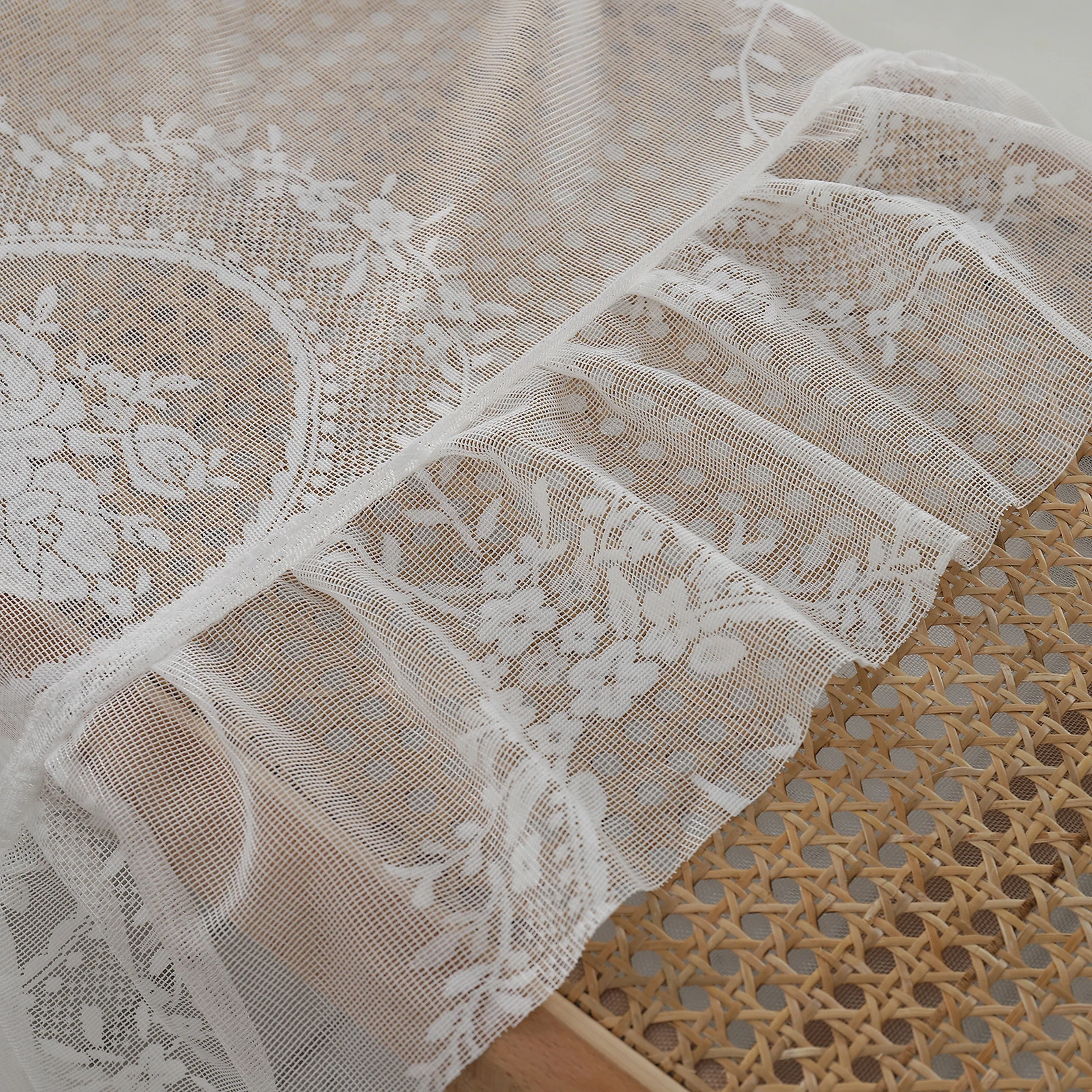 Hot sale Luxury European Style White trimming macrame Lace Curtain In Rolls Lotus Leaf Knitted Princess Wind Girl Gauze Curtain