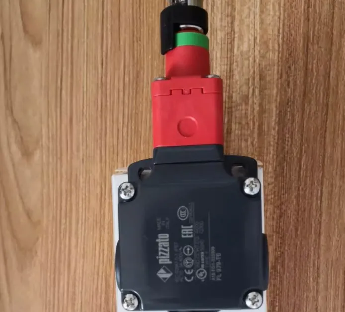 Новый оригинальный FL979-T6 коммутатора