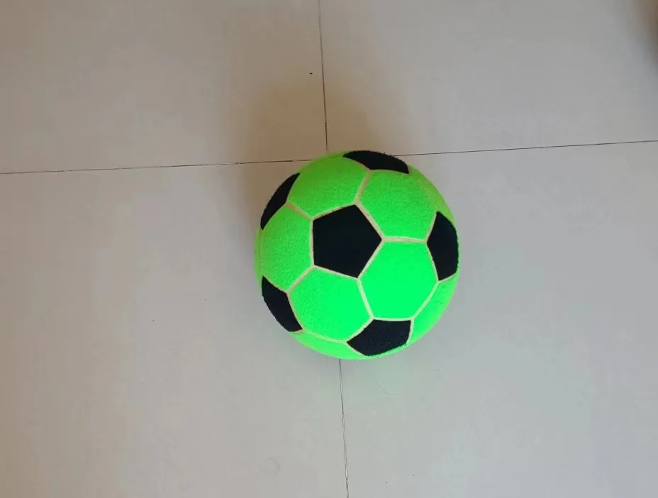 21cm Diameter Sticky Soccer Ball Sticky Football For Inflatable Soccer Darts With Magic Tape