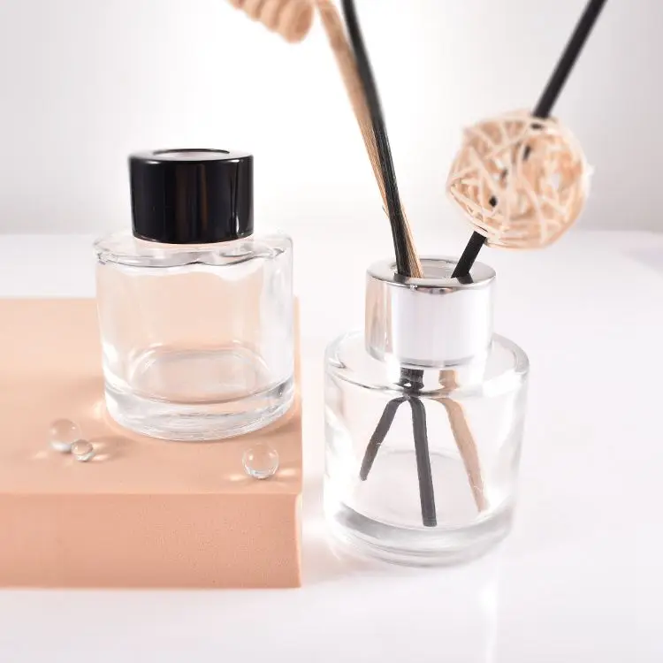 new product 50ml fashion mini aromatherapy glass bottle with gift box for home hotel
