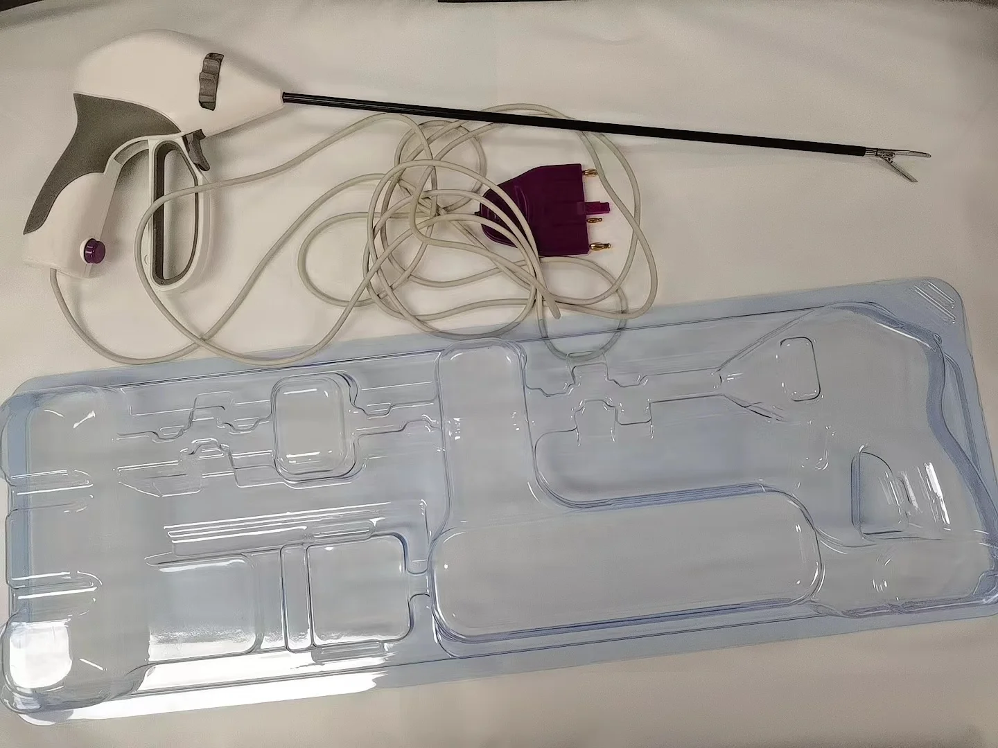 Factory Low Price Bipolar Ligasure Vessel Sealing Forceps Ligasure Instrument Ligasure Maryland 23/37/44CM