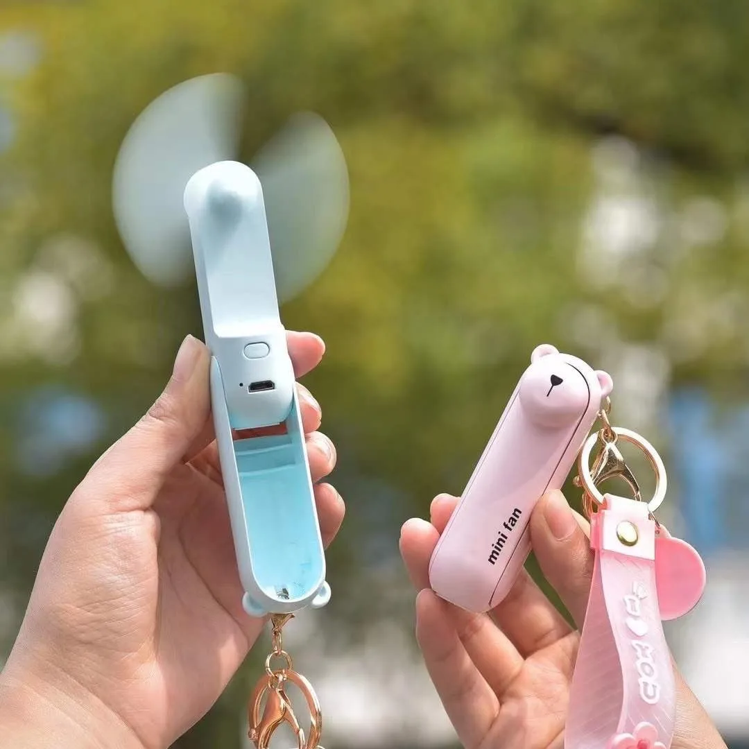 Personalized innovation Portable Rechargeable Fan Super Mini As Key chain Accessory Fan With Lighting Function Muti-use  Fan