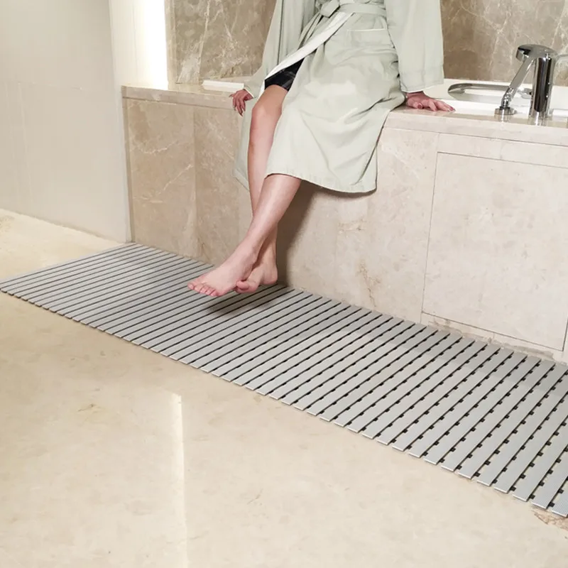 Anti bacterial mildew resistant pvc stripe rubber bathroom mat for inside shower