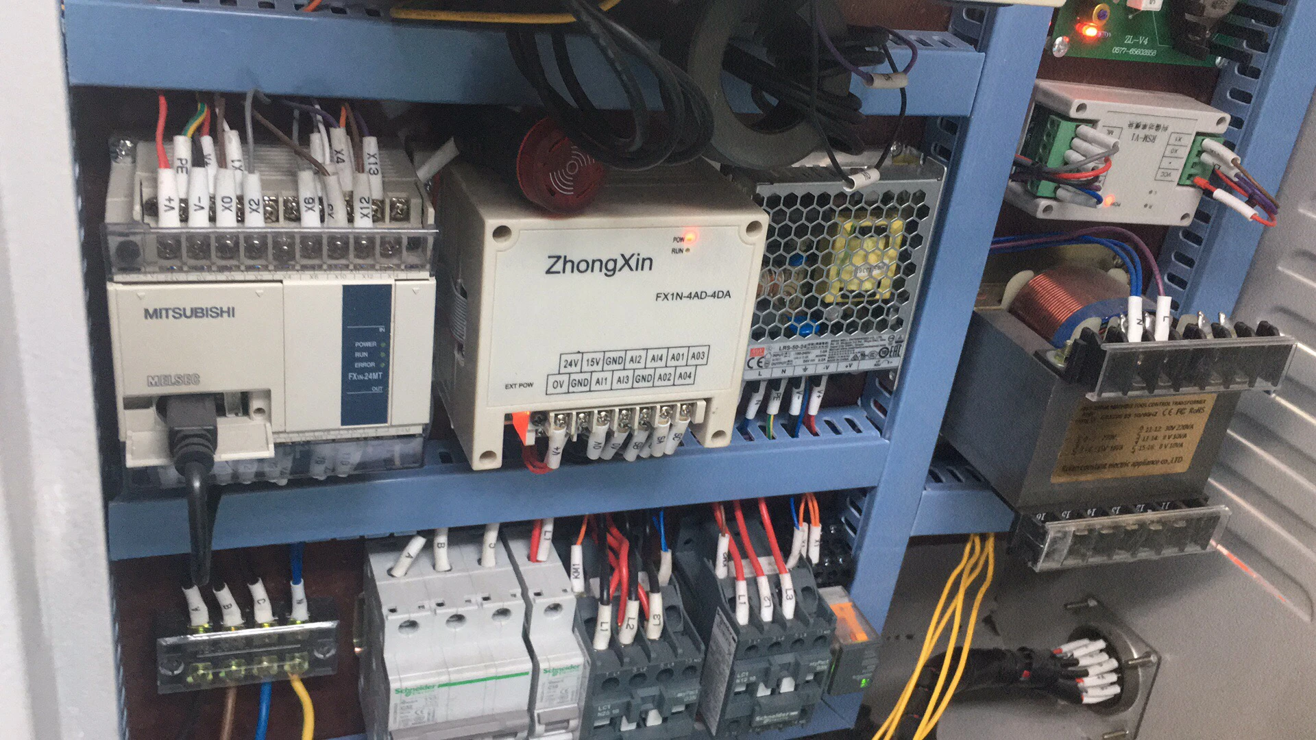 Customizable Jumbo Paper Film Roll Cutter Slitter Rewinder Cutting Rewinding Slitting Machine