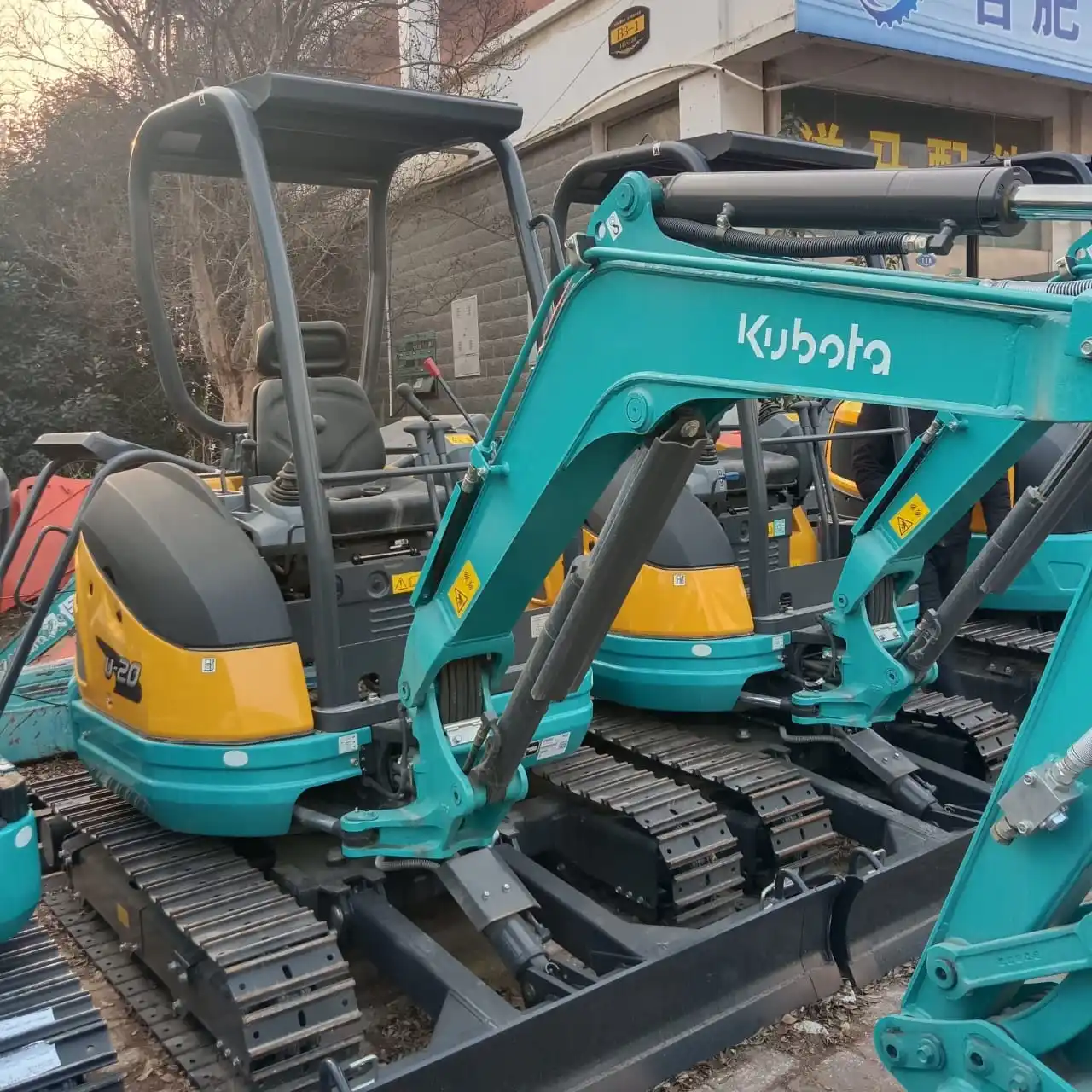 Kubota 2-тонный мини-экскаватор гусеничный экскаватор U20 компактный гидравлический