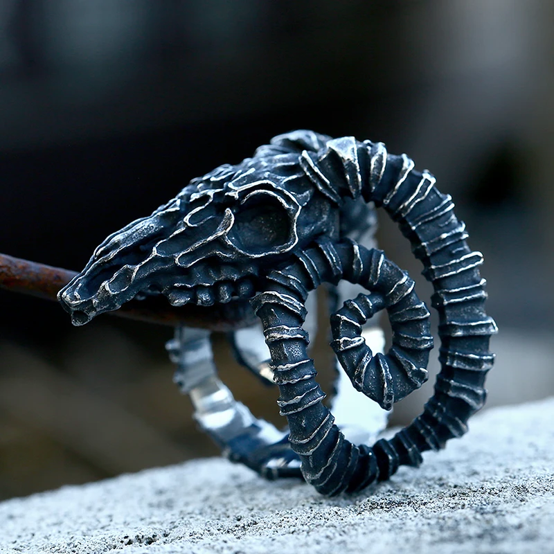 SS8-921R New Design Gothic Exaggeration Demon Satan Ring Vintage Color Skull Sheep Head Ring For Men Women Punk Jewelry