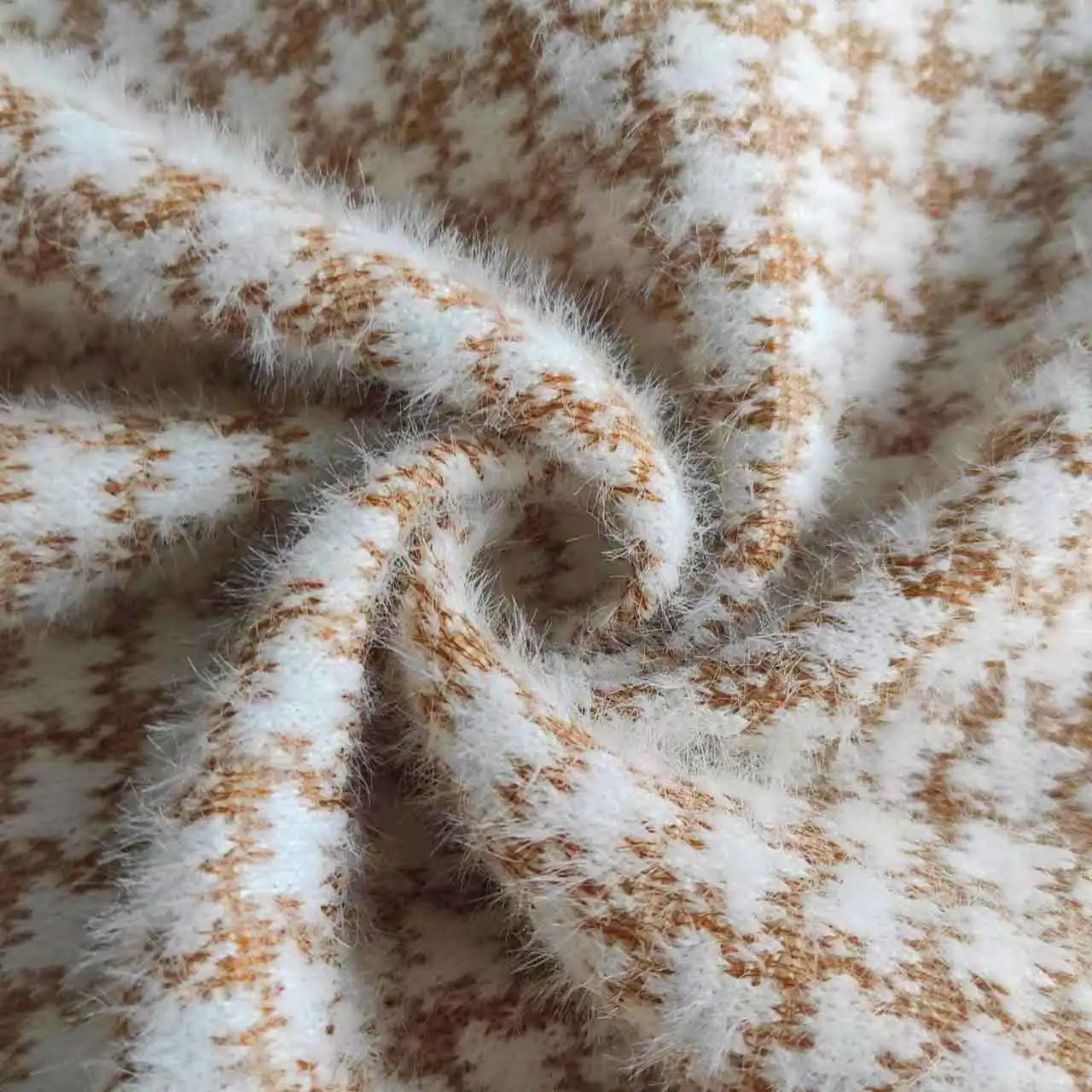 New Fashion Design Pile Plush Texture Houndstooth 61% Polyester 39% Nylon Fleece Knit Jacquard Fabric For Coats