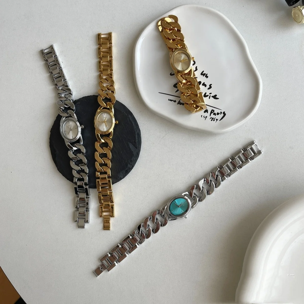 Vintage Retro Maldives blue oval dainty delicate exquisite  dial Vintage business woman office student wrist watch quartz