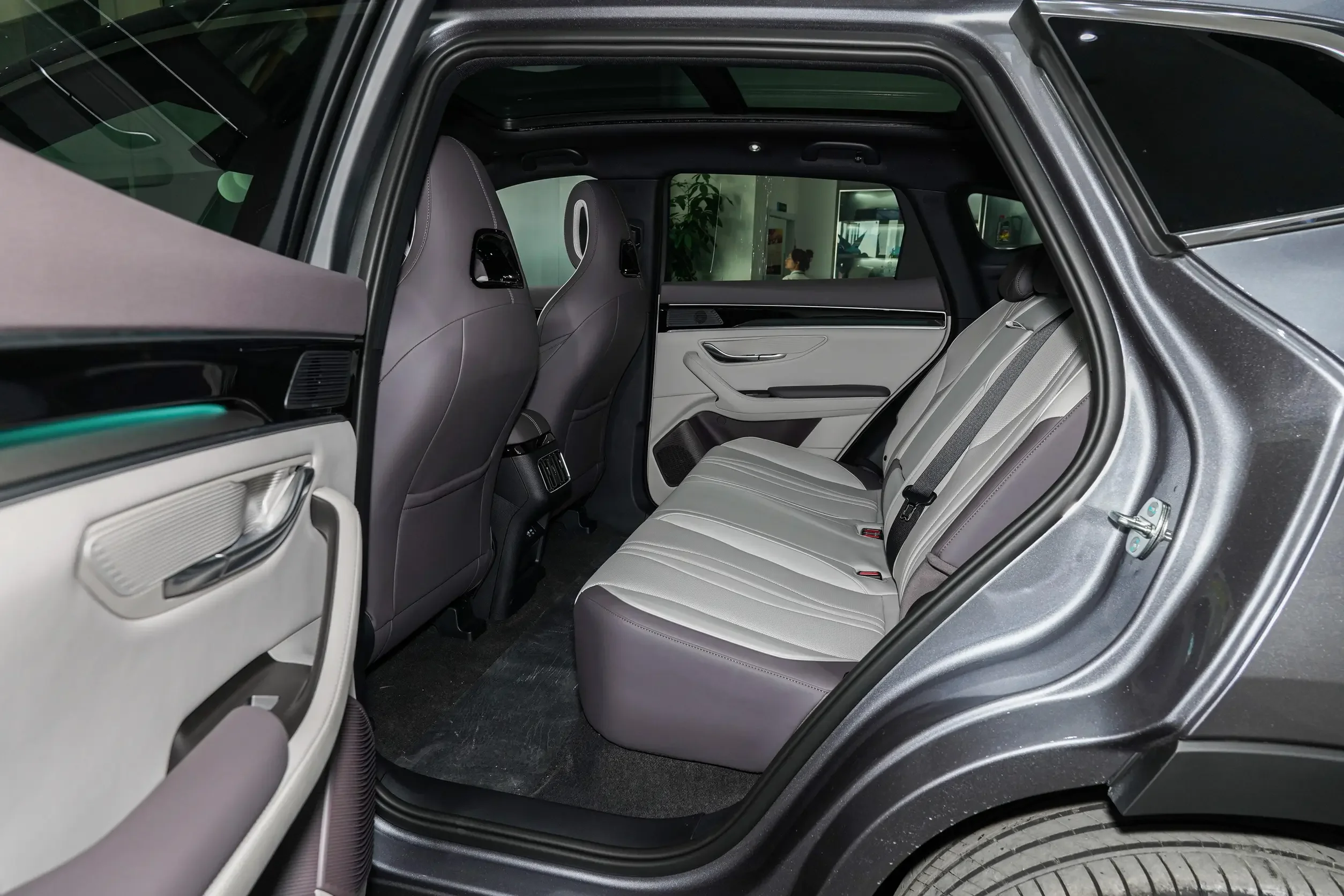 China Brand used 2025 model  BYD Song Plus D-mi Flagship high quality cheap price  2025  BYD  Song Plus D-mi