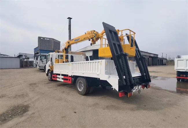 New arrival model small carge truck 1ton truck mounted crane