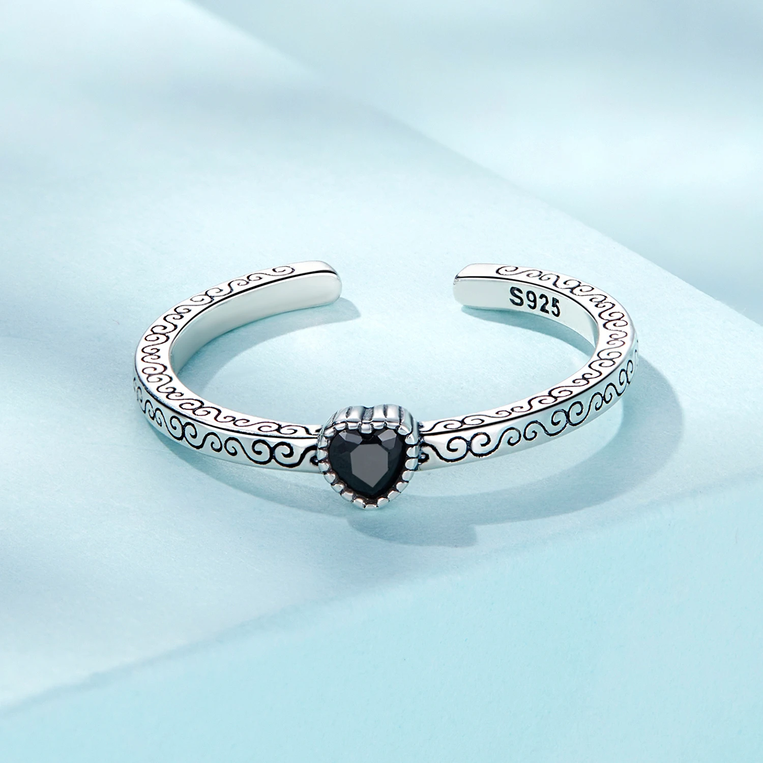 SHIERO Sterling 925 Silver Vintage Jewelry Set for Women New Designer Engraved Flower Pattern Huggie Earrings Heart Open Ring