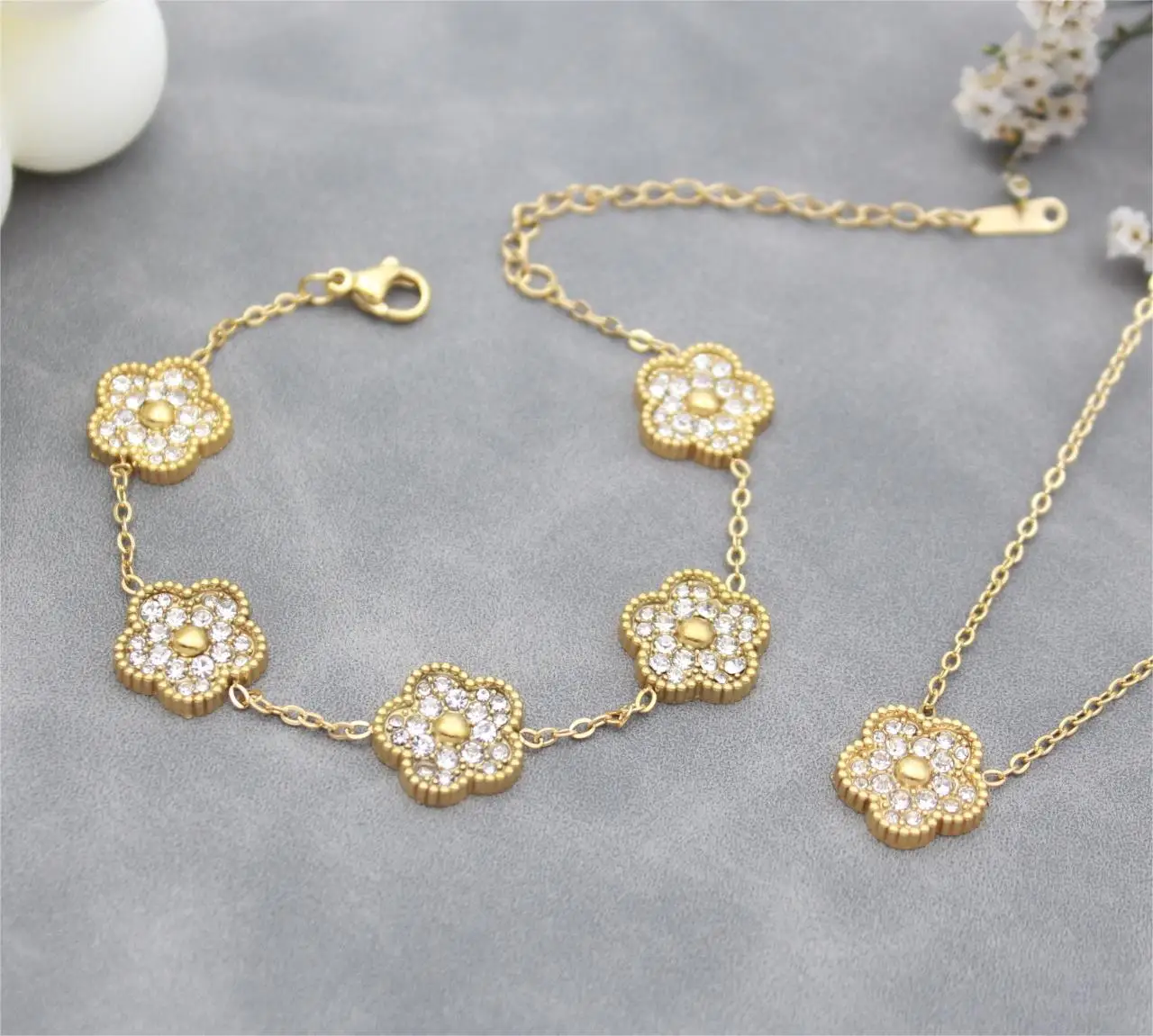 Hot Selling  Clover Five  Leaf Grass Jewelry Four Sets Popular Stainless Steel Necklace Ring Girls Jewelry Set For Women