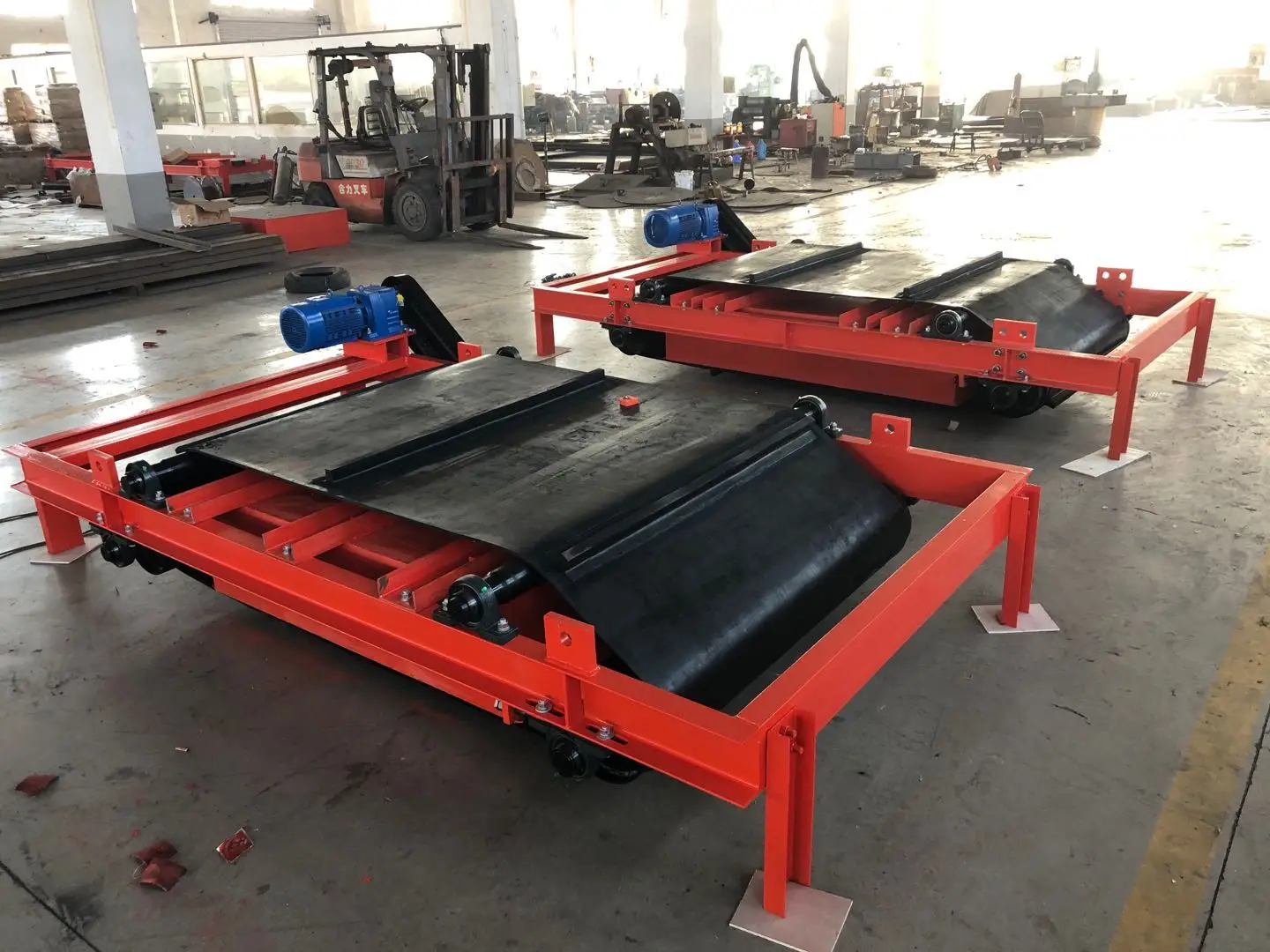 
RCDD suspended self-cleaning electro magnetic separators machine for conveyor 