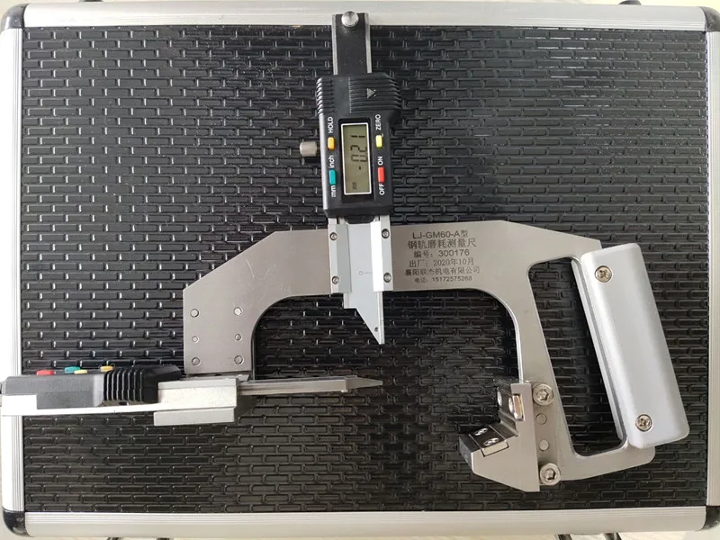 Digital rail wear gauge for rail vertical and lateral wear measuring rail head loss gauge