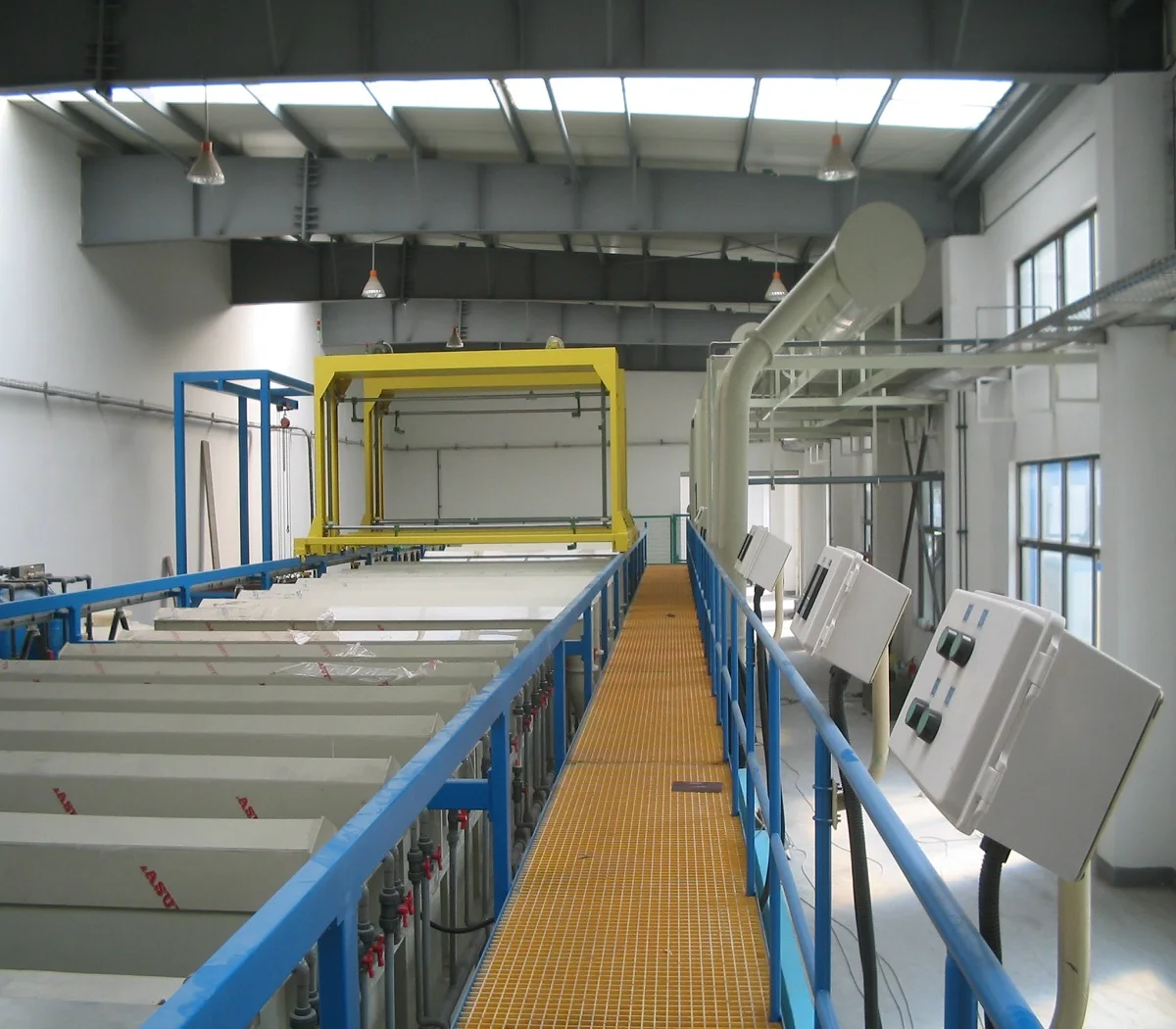 Automatic gantry type zinc plating production line