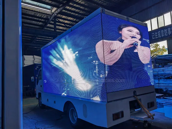 ISUZU ELF Npr Outdoor Mobile Display Full Screen Led Advertising Truck