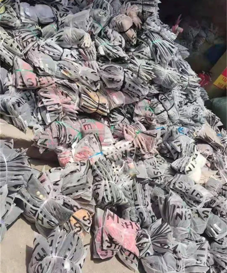 2022 Wholesale Women Mixed Models Original Packaging Manufacturers Direct Selling Southeast Asia Clothes Female She in Dress