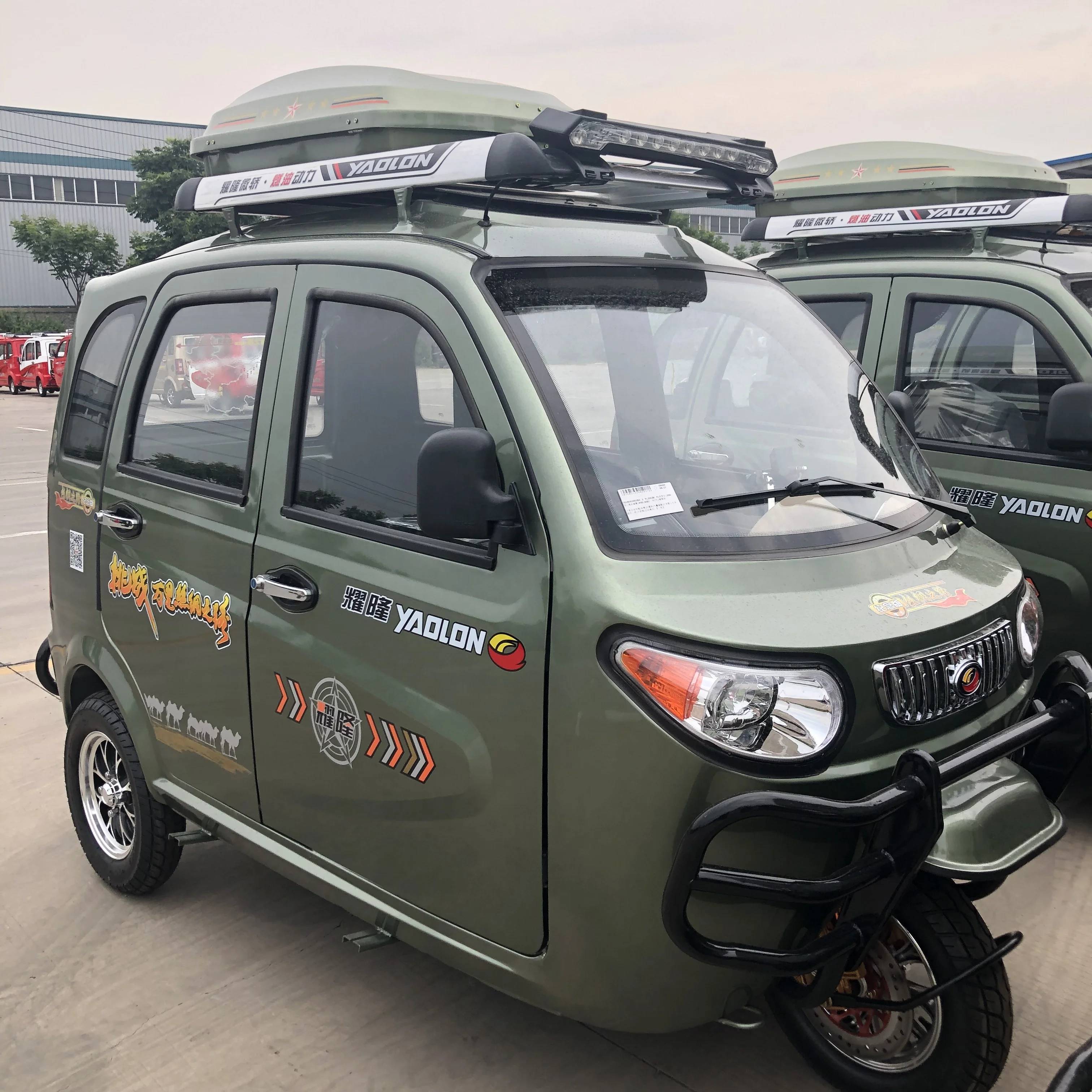 YAOLON Closed Body Type 3 wheel casolin-car Passenger Tricycle Petrol Type mototaxi adults driver cabin motorized tricycles