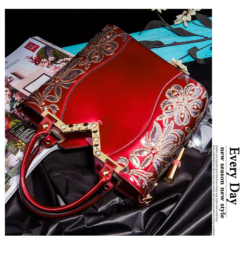 New 2019 trendy fashion black handbag embroidered bright leather shoulder bag portable handbags patent leather shoulder bags