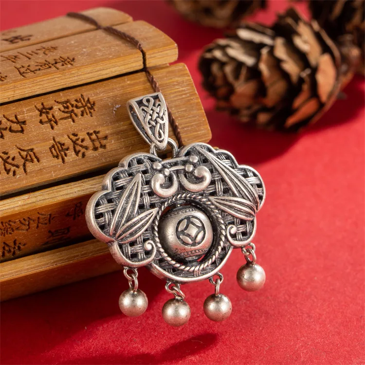 Chinese style s999 foot-silver ancient bamboo news safe life lock pendant rotating bamboo leaves hollow woven safety lock