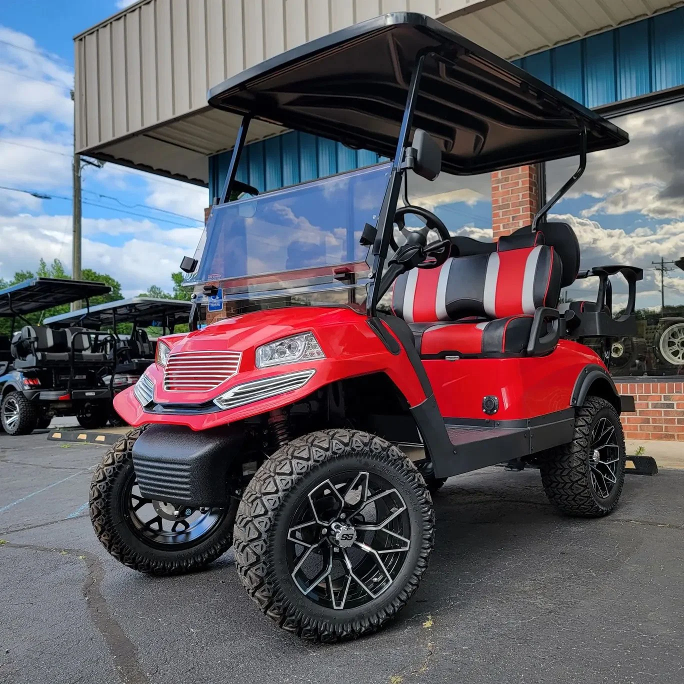 Top brand OEM practical 4 wheel electric vehicle Golf type mini electric truck