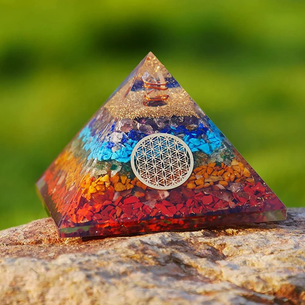 Wholesale 7 chakra Gemstone Orgone Pyramid Healing and Meditation Orgonite Chakra Gemstone Orgone Pyramid 7 Chakra Pyramid