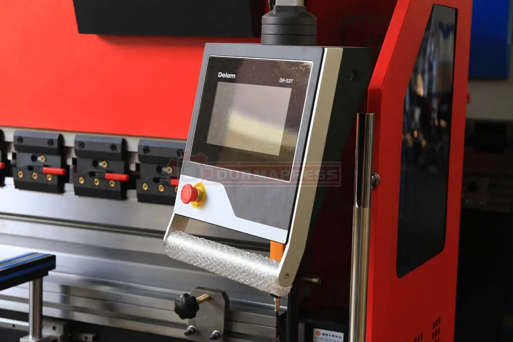 High precision high quality electric control box WC67K-63T/2500 cnc press brake bending machine with E21/DA52/DA56