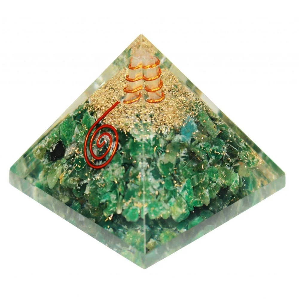 Пирамиды из зеленого нефрита, пирамиды из оргонита оптом, пирамида из рубина, агата, оргонита