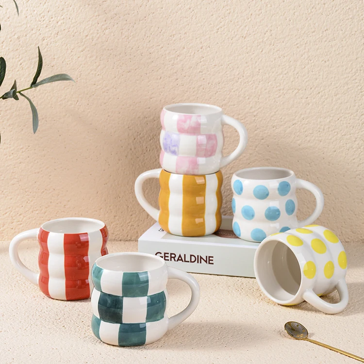 Wholesale nordic personalized colorful checkerboard design cute handgrip porcelain cups mugs gift ceramic coffee mug