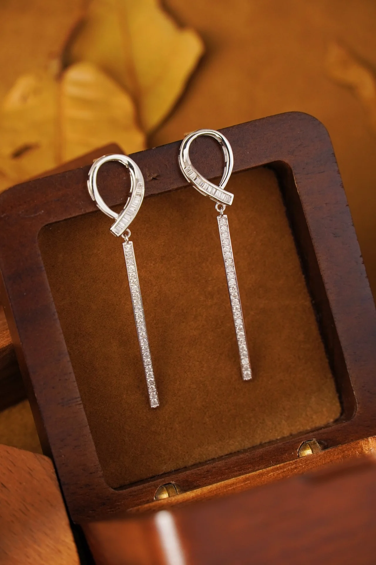 Xinfly Fashion slimmer suitable round face 18K real gold and 0.5ct natural Diamond balloon style Ear stud