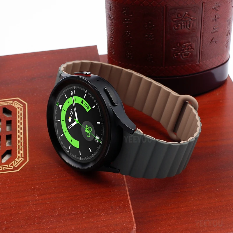 Luxury 20mm White Silicone Wrist Band for Smart Galaxy Watch 4 5 6 Quick Release Arm Strap Sport Magnetic with Box Package