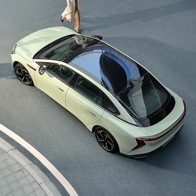 2024 Hong Qi EH7  new product launch new energy vehicles Hybrid electric cars vehicle Made in China