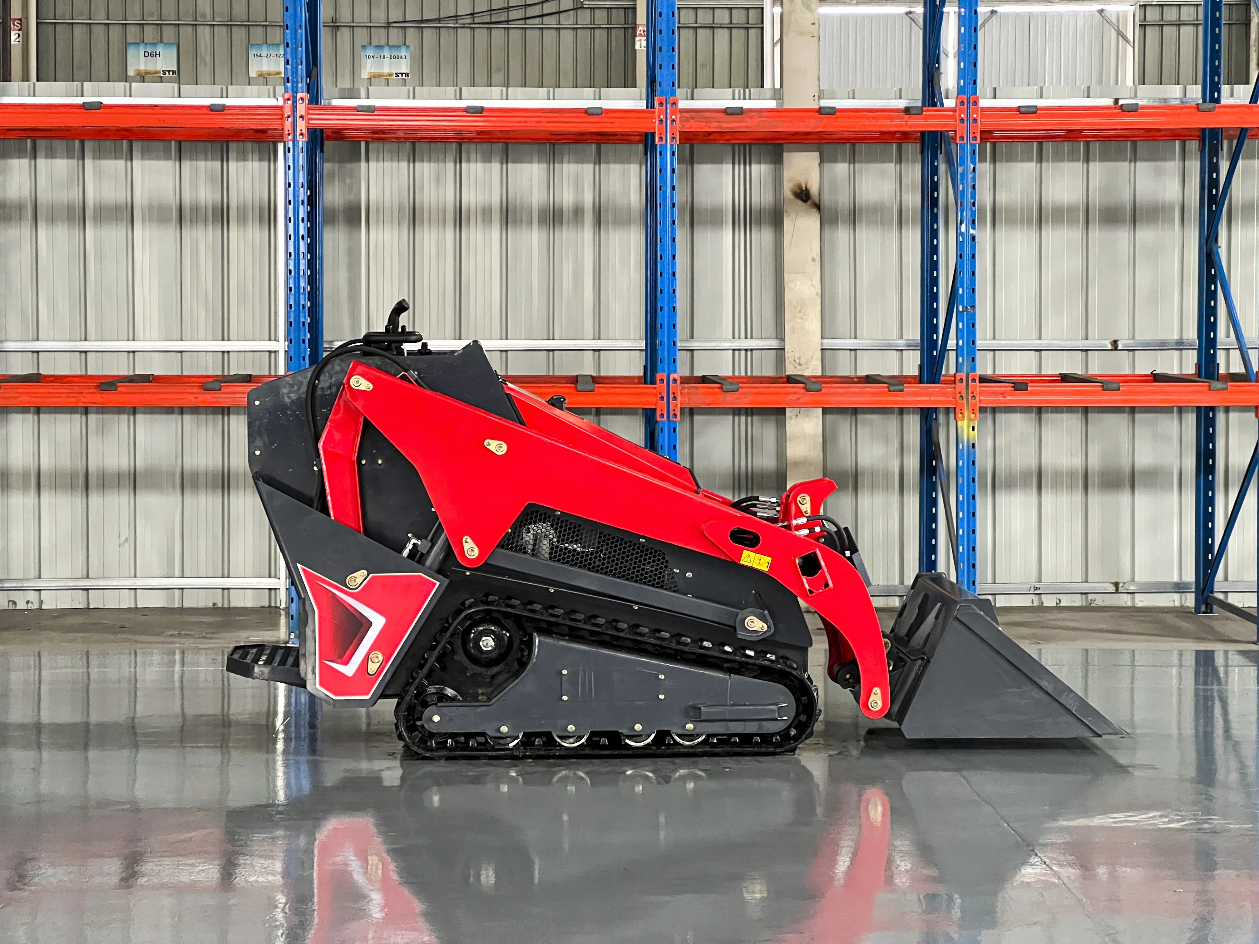 LOONGSHEEN brand new kobota engine mini skid steer 1000 trencher attachment mini skid