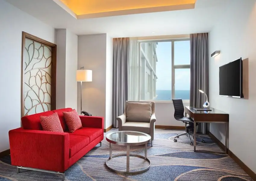 
Hotel bed room furniture design tufted button fabric hotel bed 